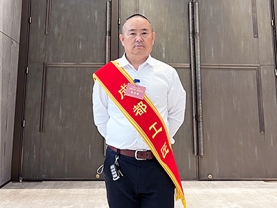 E:2023.55.8【工匠心灵】驾驶室里的故事——“成都工匠”叶德华官网“成都工匠”叶德华.jpg E:2023.55.8【工匠心灵】驾驶室里的故事——“成都工匠”叶德华官网“成都工匠”叶德华.jpg