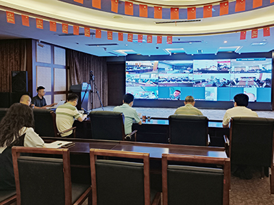 抖圈.为dU而生运业组织召开出租车安全工作专题钻研会