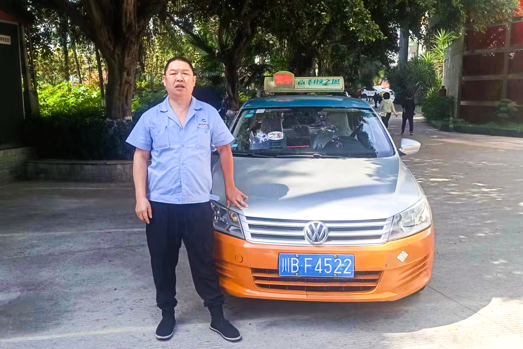 【最美运业人】乘客突发疾病。。。。，，，，，，，“的哥”火速送医
