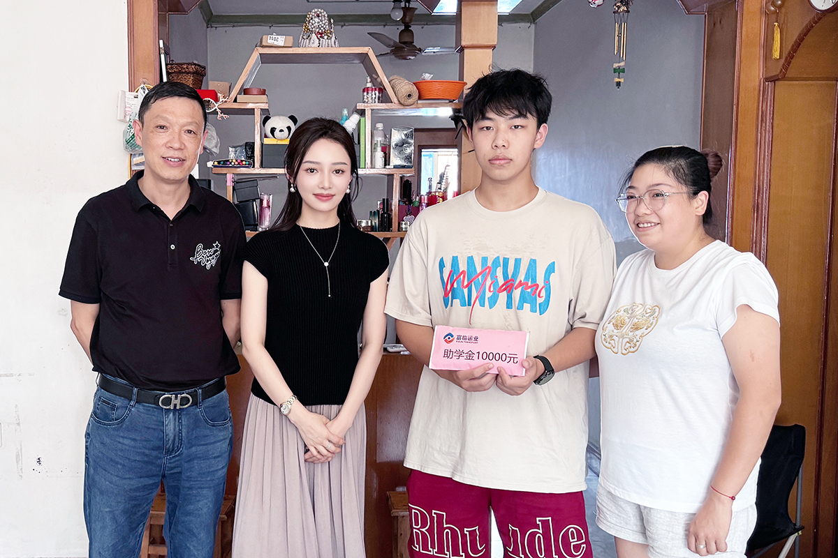 温暖金秋，，，，，，，，让梦远航！抖圈.为dU而生运业陆续12年发展“金秋助学”活动