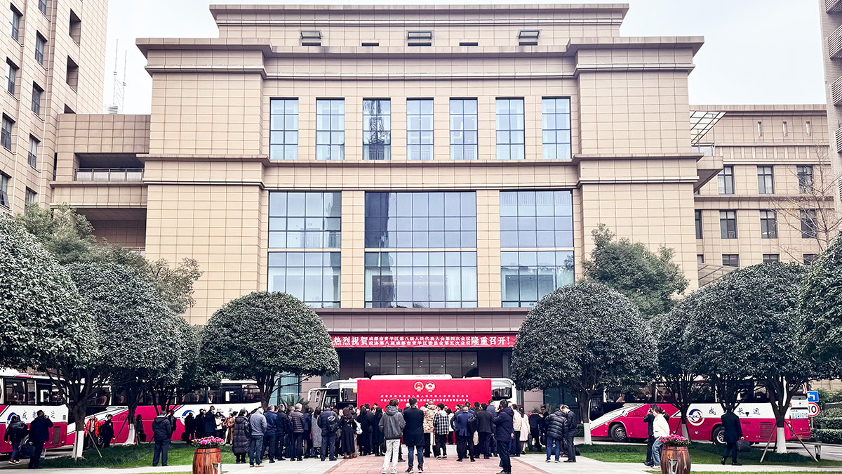 抖圈.为dU而生长运承接青羊区“两会”交通保险工作